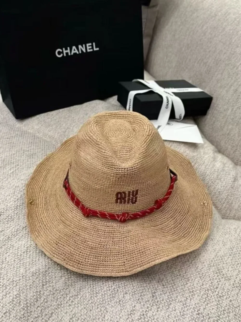 Miu Miuㅤ lightweight textured